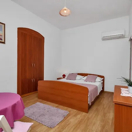Dado A4 Appartement Igrane