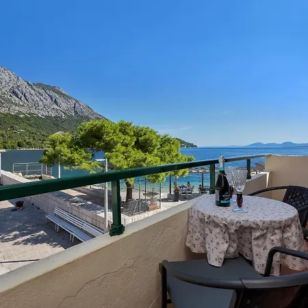 Dado A4 Appartement Igrane