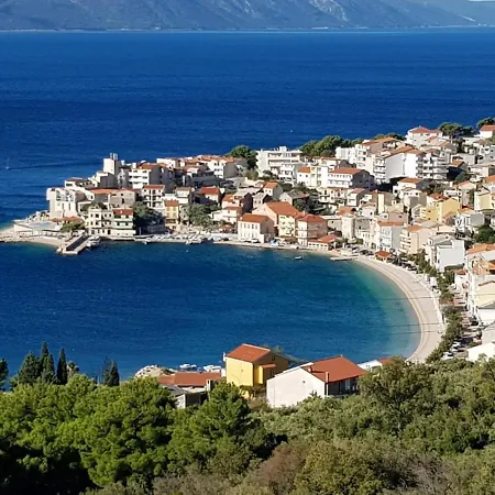 Appartement Dado A4 *