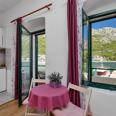 Dado A4 Apartment Igrane