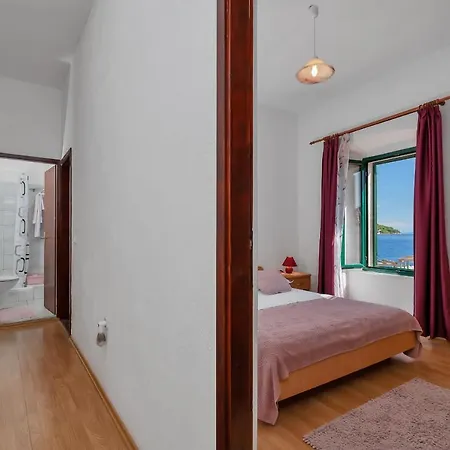 Dado A4 Apartment Igrane